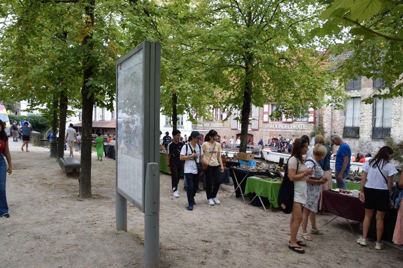 Rommelmarkt aan de Dijver in Brugge